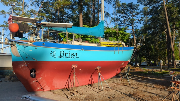 Westsail 32 Brisa hauled for bottom paint at McCotter's, Washington, North Carolina, May 2024